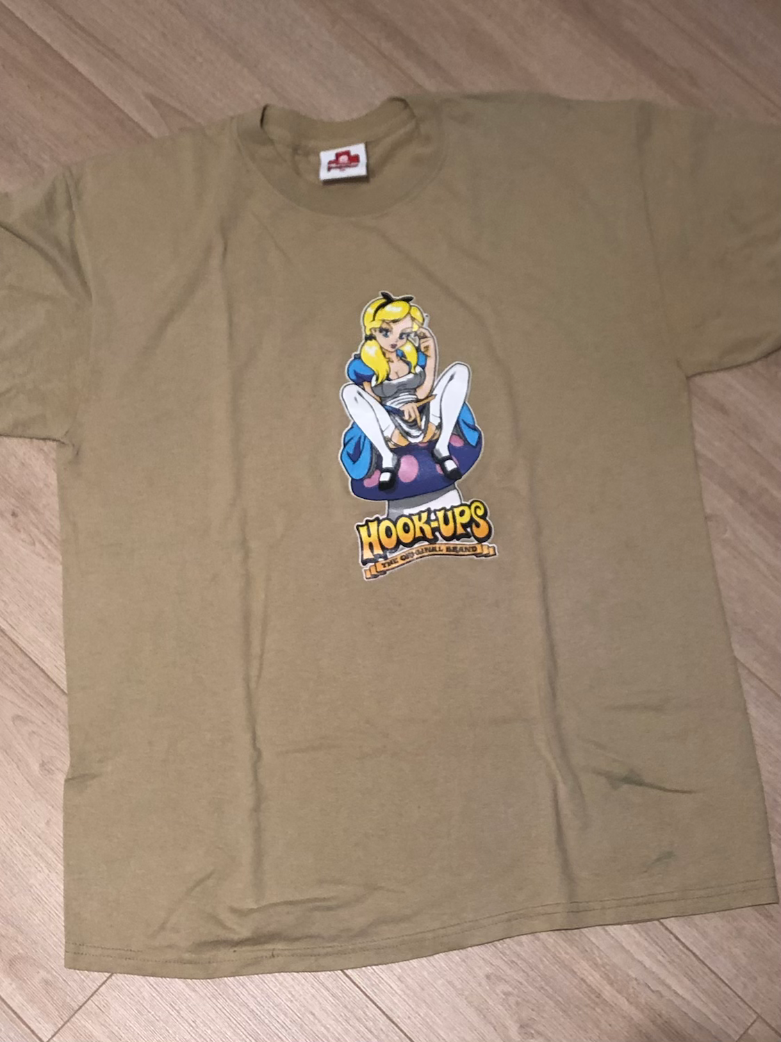 Vintage Hook-ups Tee Beige
