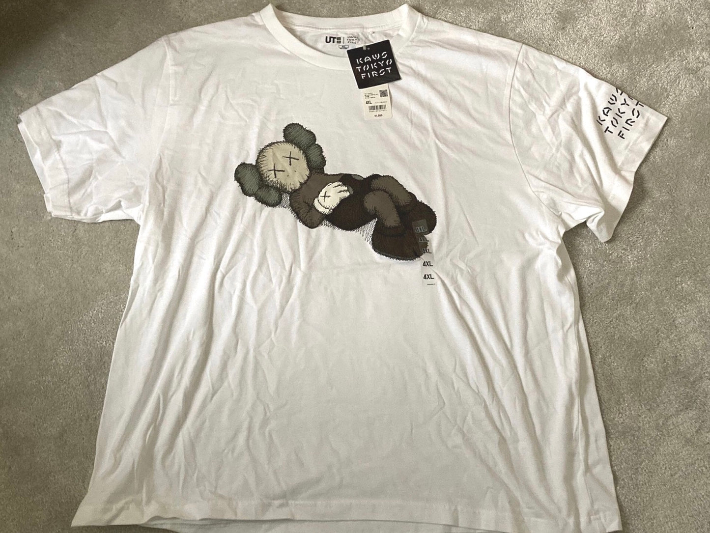 Kaws x Uniqlo Tokyo Tee